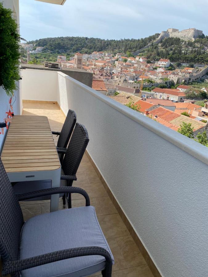 Mamma Mia Apartments-City Center Hvar Town Exterior photo